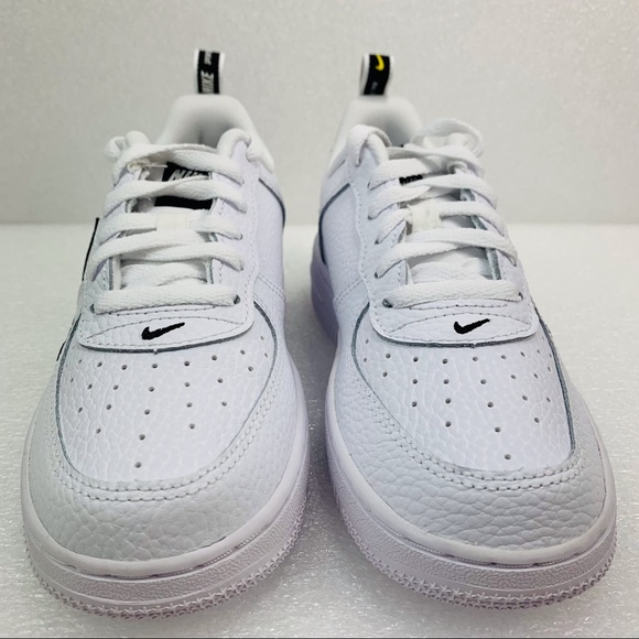 NIKE Air Force 1 LV8 AV4272-100 Black Sneaker Shoes - Kids 2Y - Picture 3 of 10